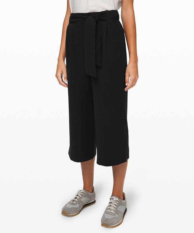 Black Capris Size 10