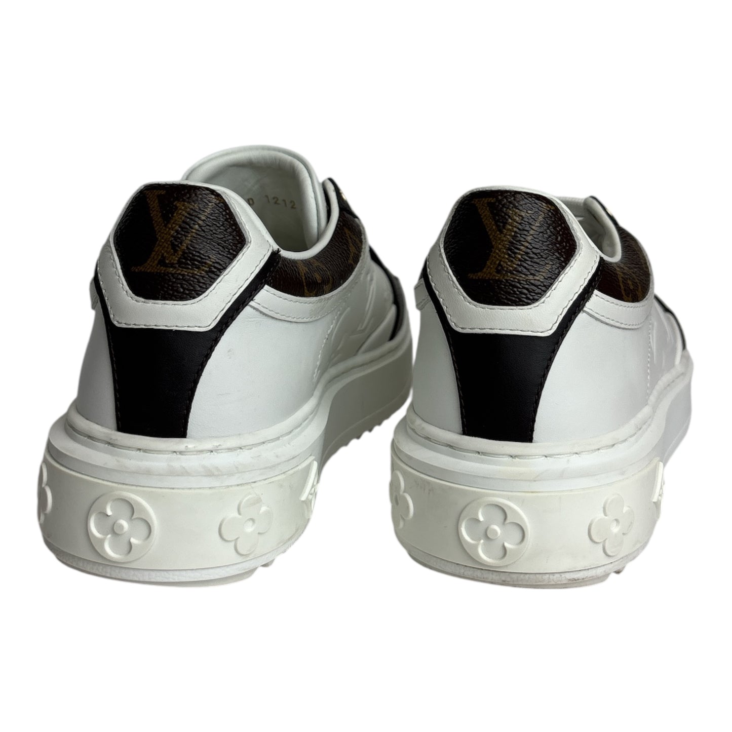 Time Out Trainers size 38