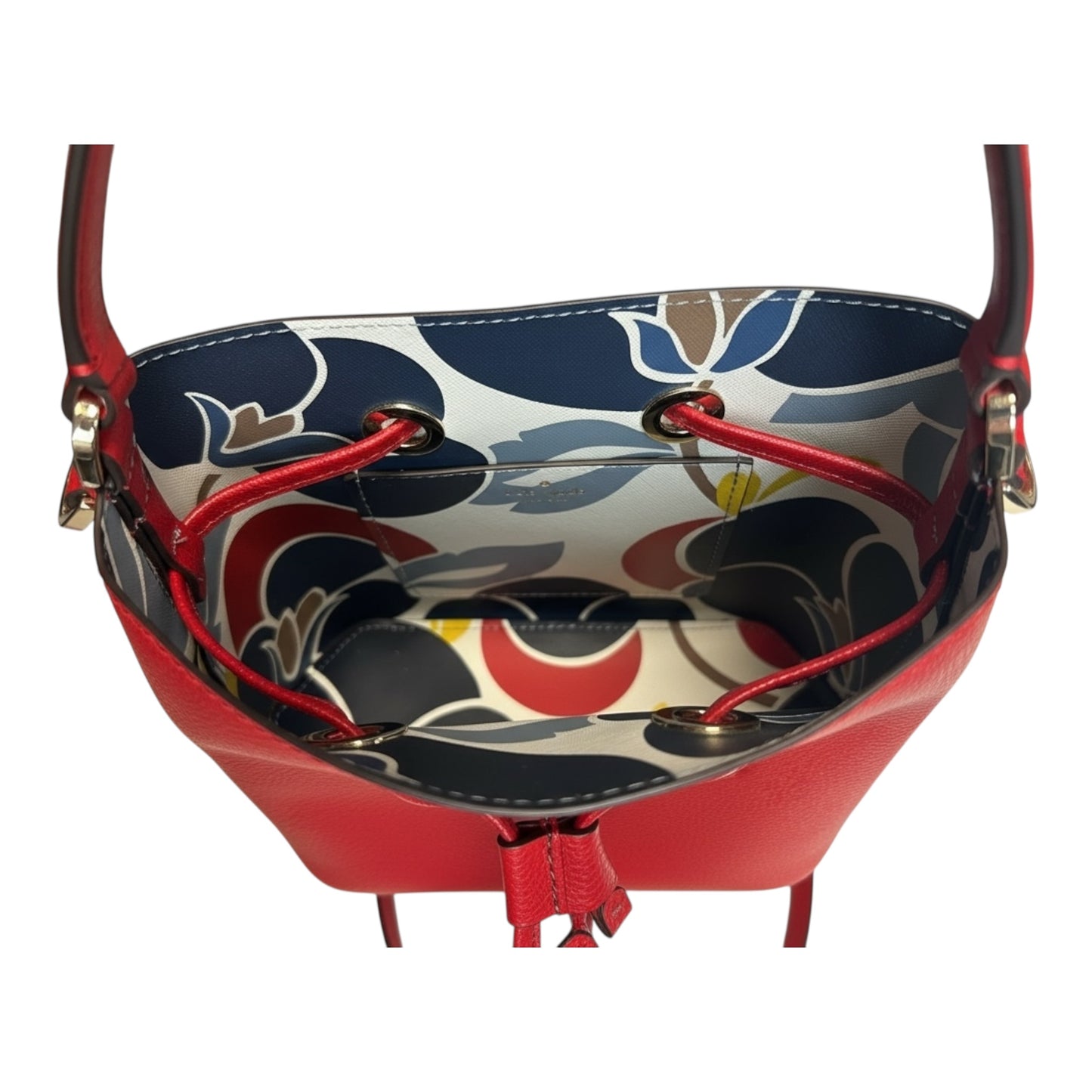 Eva Breezy Small Bucket Bag