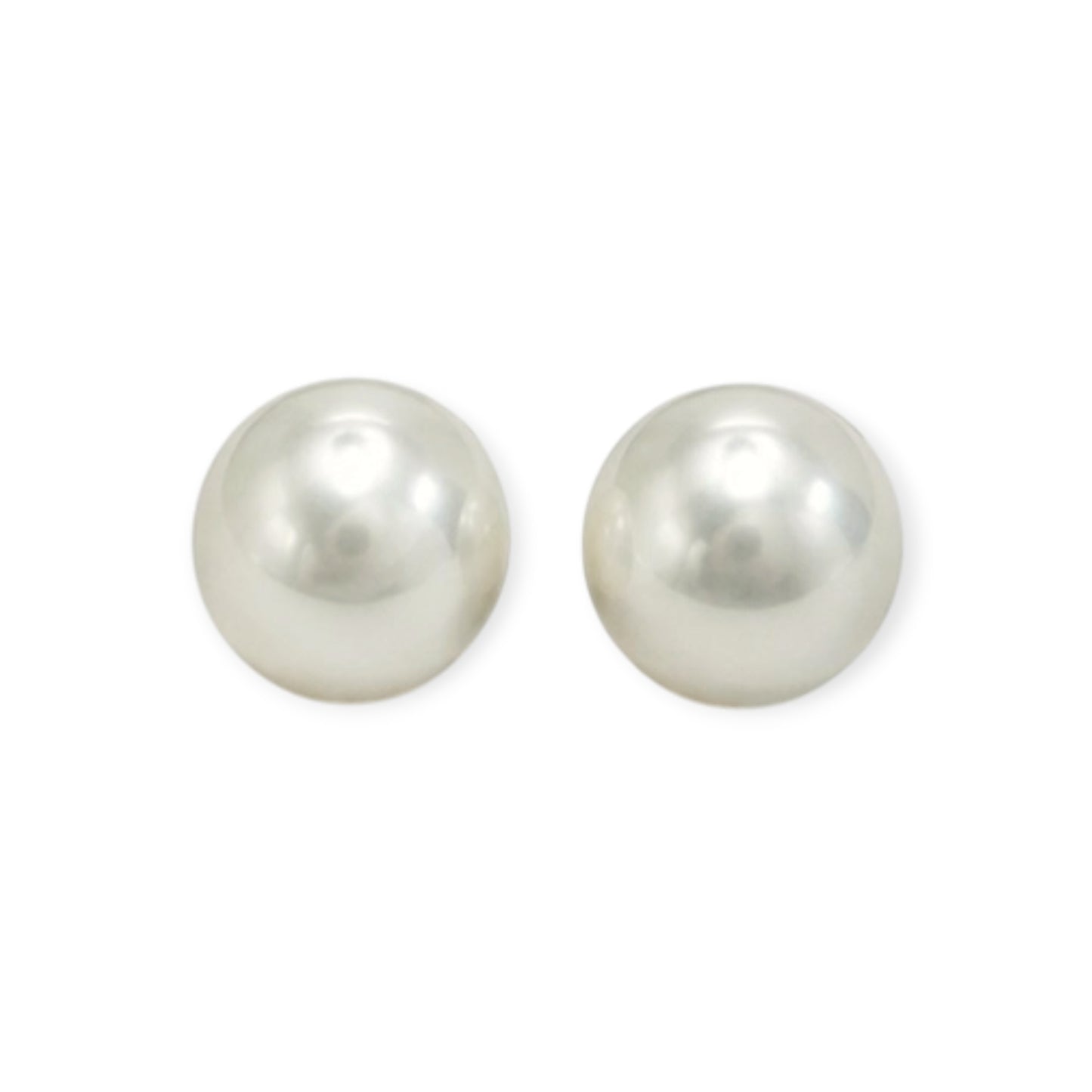 Pearl Stud Earrings NWT