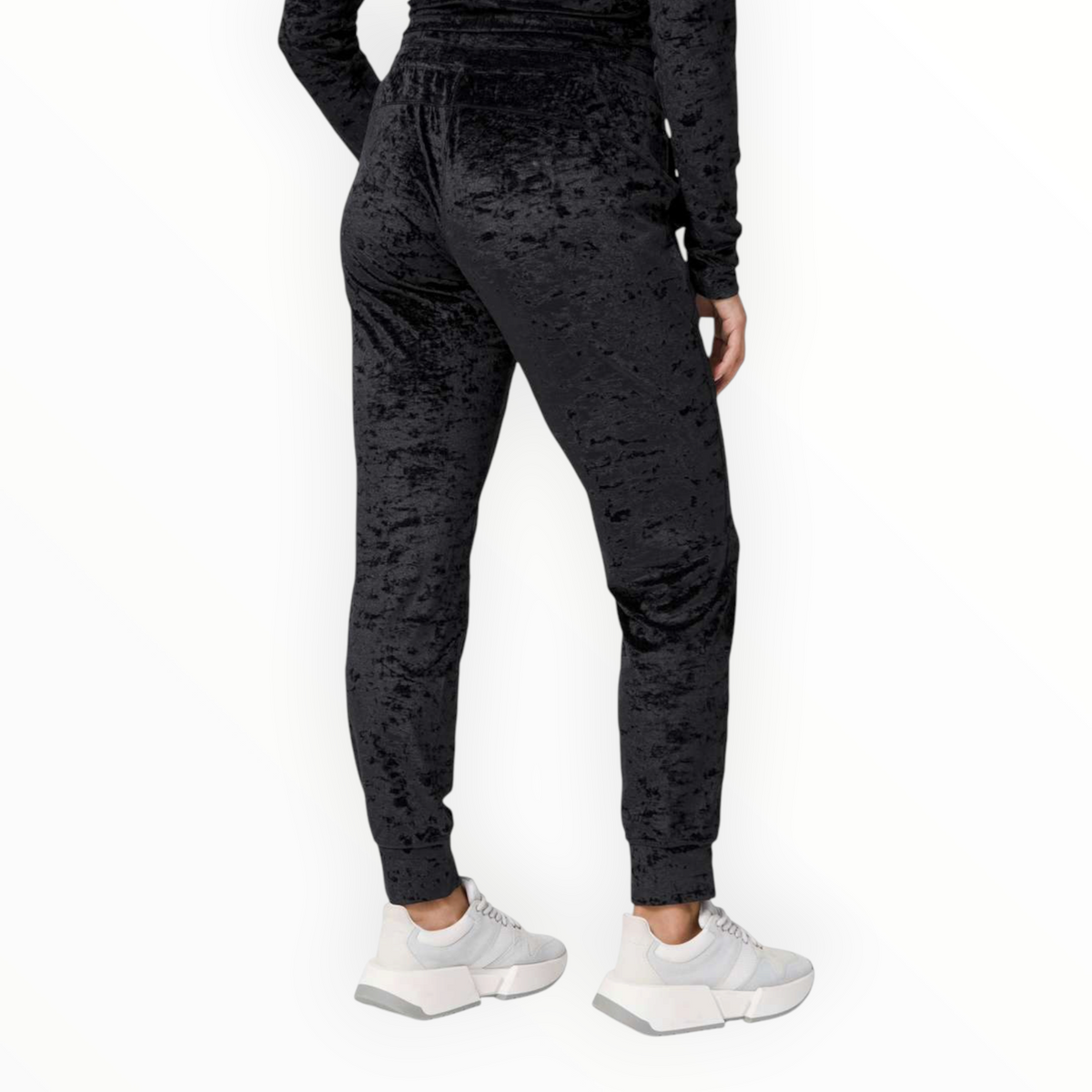 Ready to Crush Velour Jogger size 4
