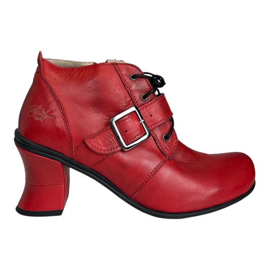 Betty Heel size 39 New in Box