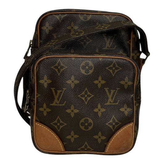 Monogram Amazone