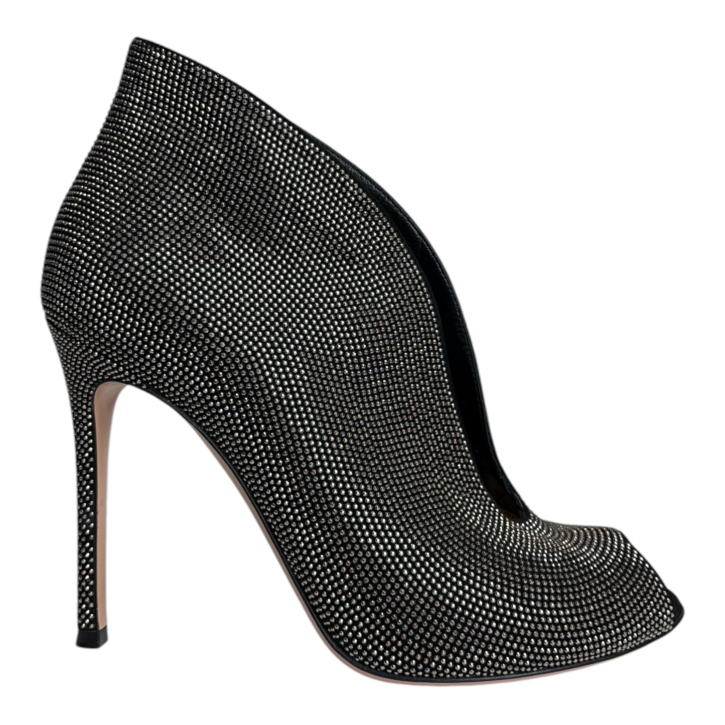 Vamp Pinstud Shoes size 38