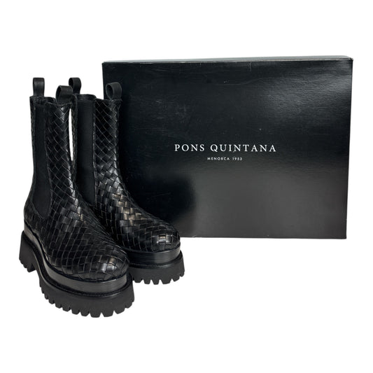 Woven Boots size 38