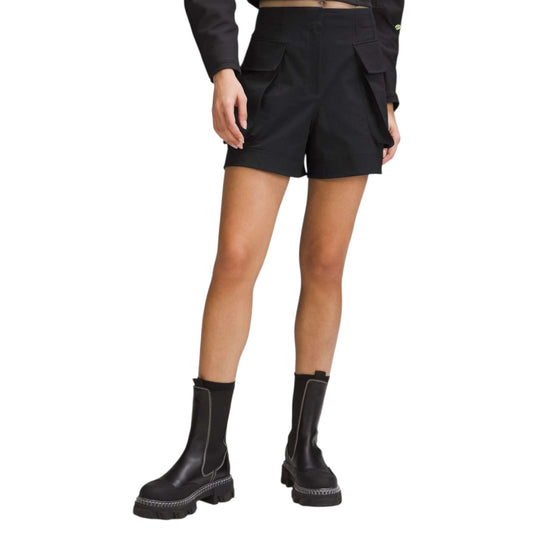 Relaxed-Fit Super-High-Rise Cargo Short size 6