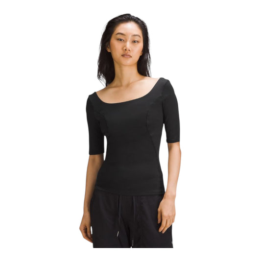 Half-Sleeve Close-to-Body Shelf T-Shirt size 6