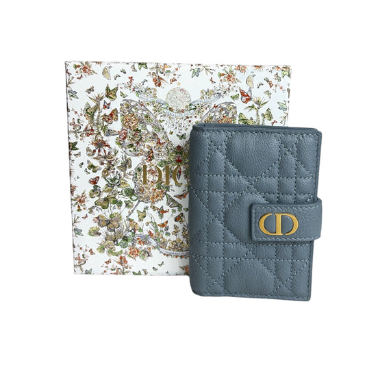 Caro Dandelion Card Holder