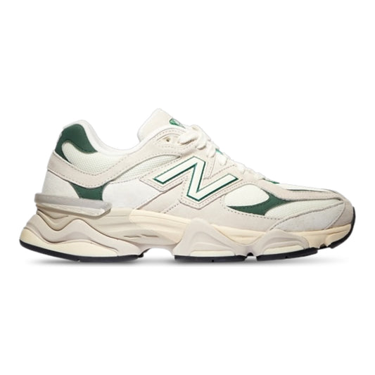 9060 Sneakers size 8
