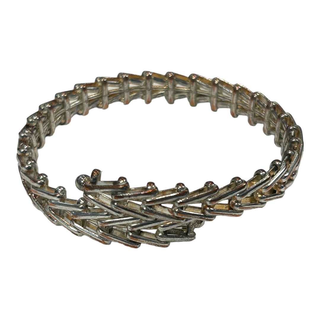 Metal link cuff