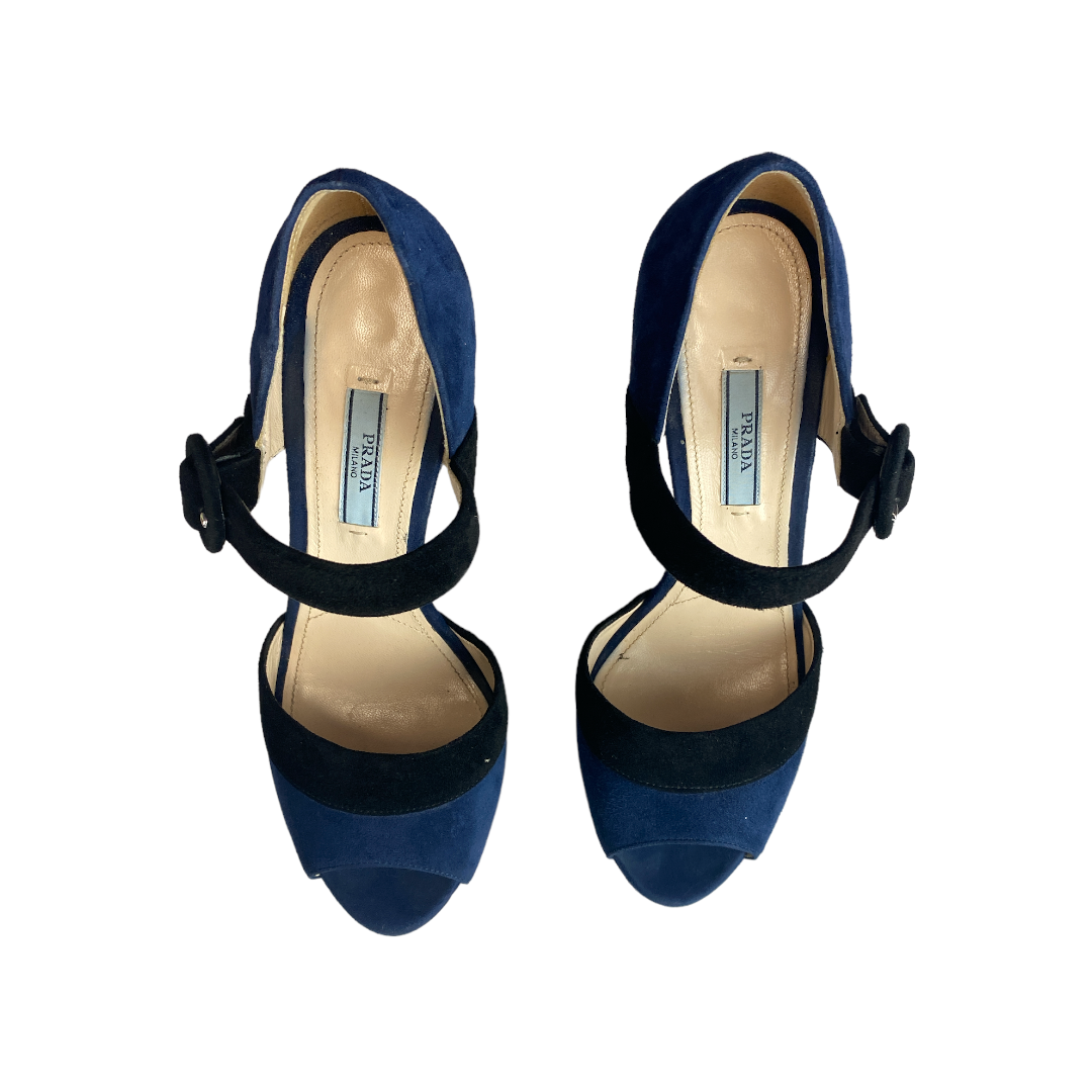 Navy blue top velvet heels